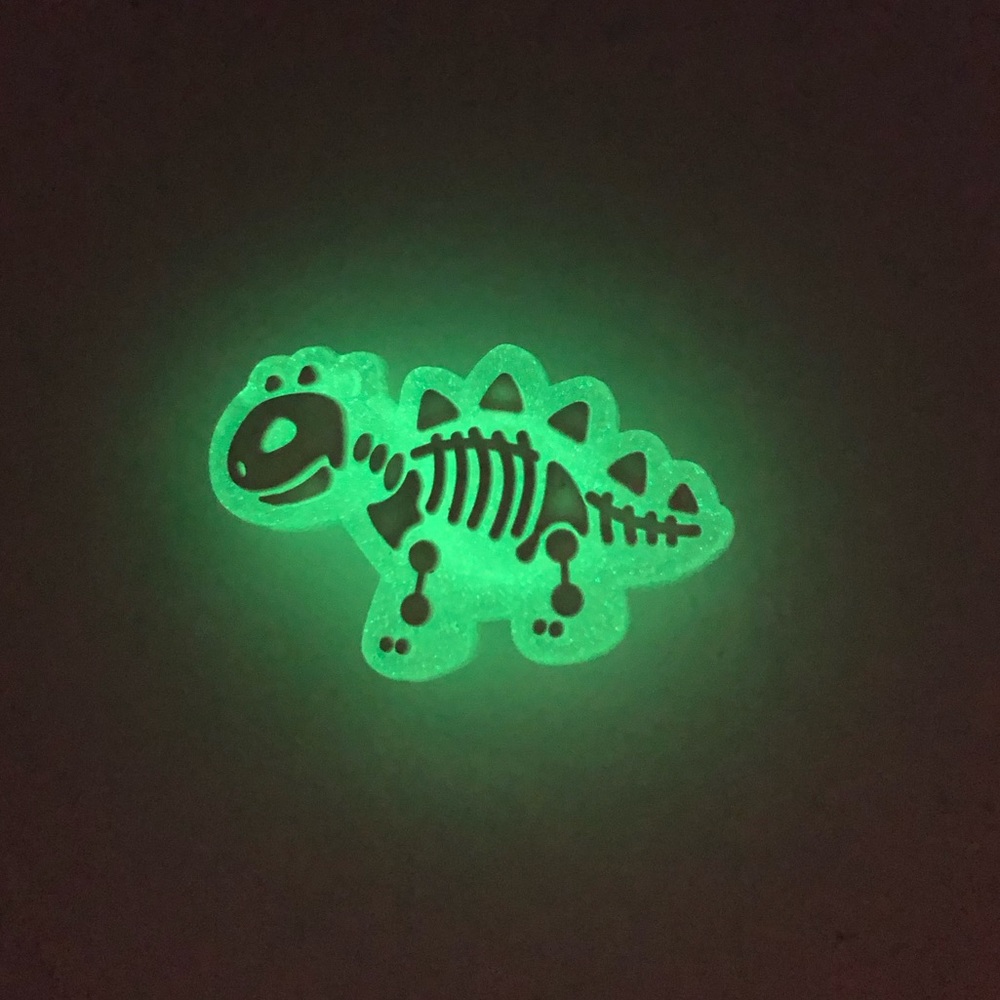10/$13 Luminous Dinosaur Shoes Charm/Jibbitz